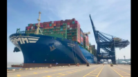 3 月 27 日全球装箱量最大集装箱船在江苏泰州离泊出江，这对当地贸易发展有何影响？