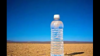 同时在沙漠里的我和马云要渴死了，从你这里买两瓶水，你会怎么定价？